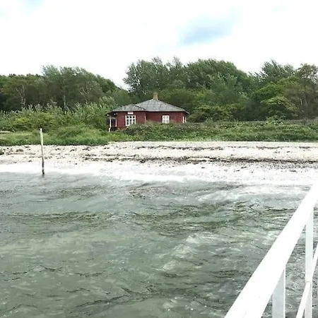 Hyggelig Lejlighed Med Havudsigt - Taet Pa Apartment